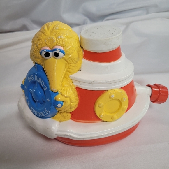 Vintage 80's Hasbro Big Bird S.S. Sprinkle Child's Water Sprinkler Muppets - Picture 1 of 10
